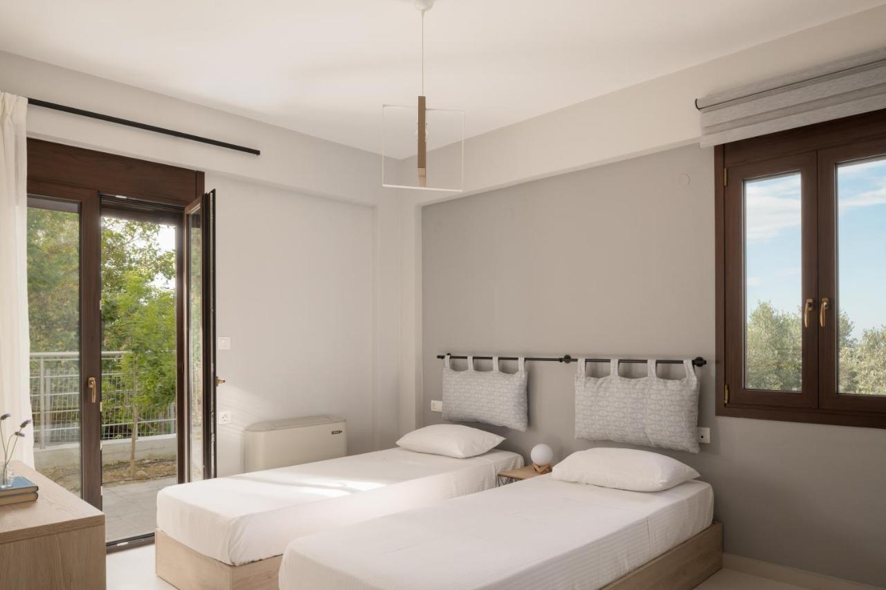 Mela Luxury Apartments Maroulas Exterior photo