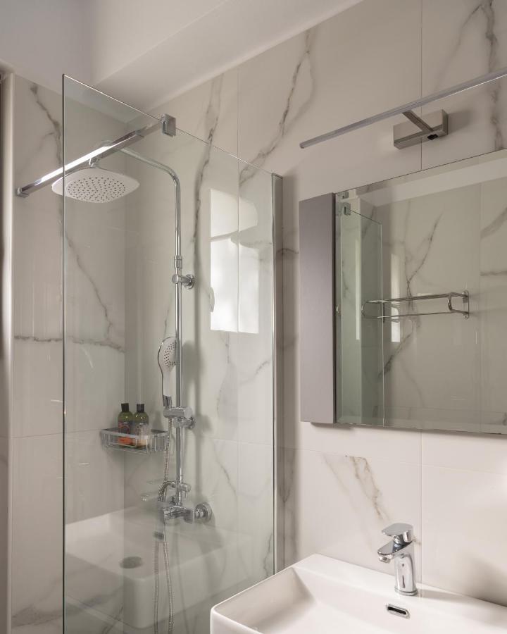 Mela Luxury Apartments Maroulas Exterior photo