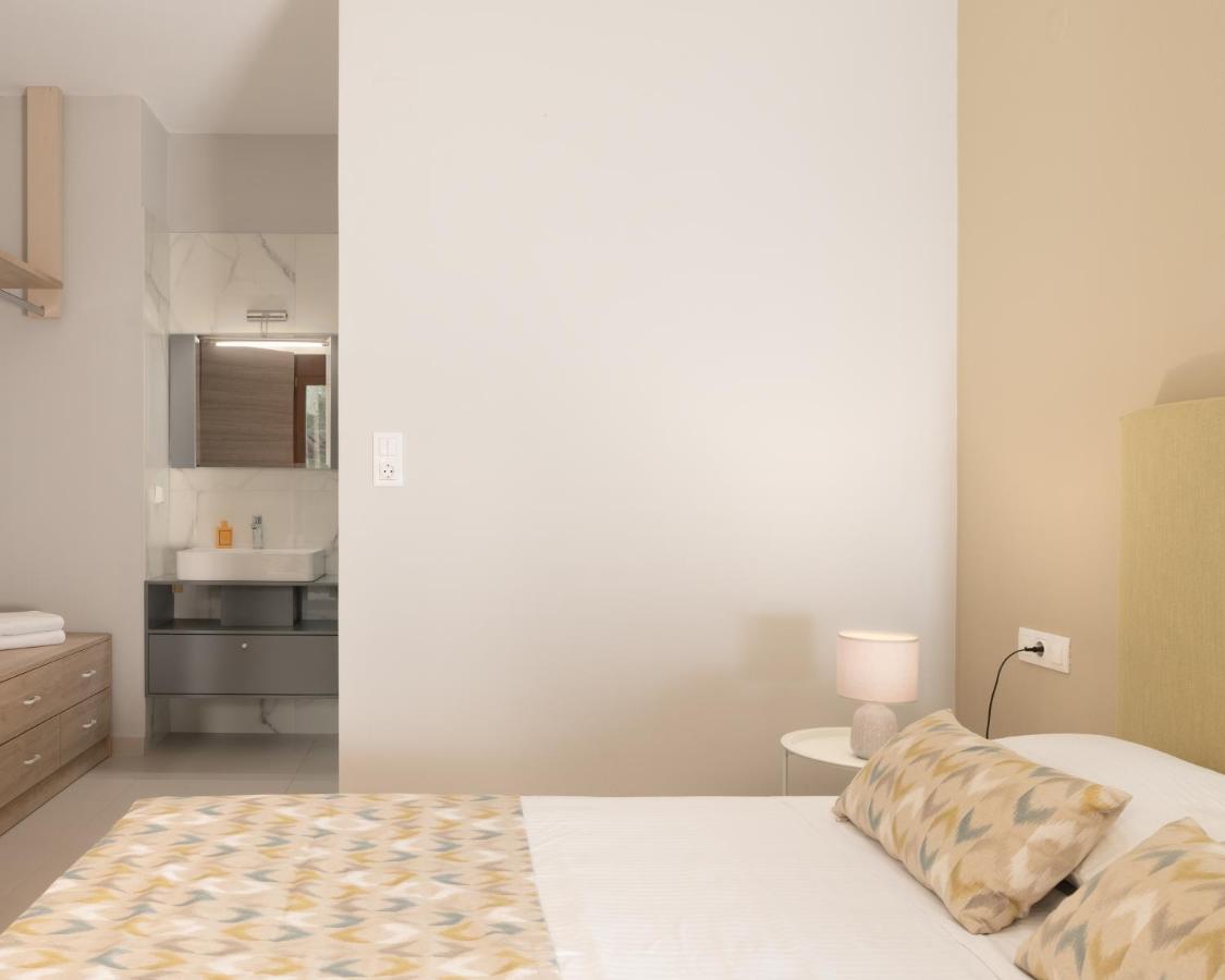 Mela Luxury Apartments Maroulas Exterior photo